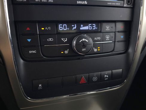 Used 2011 Jeep Grand Cherokee Laredo AWD/4WD image 24