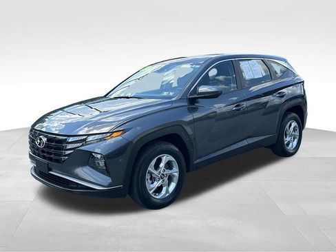 Used 2023 Hyundai Tucson SE AWD/4WD image 3