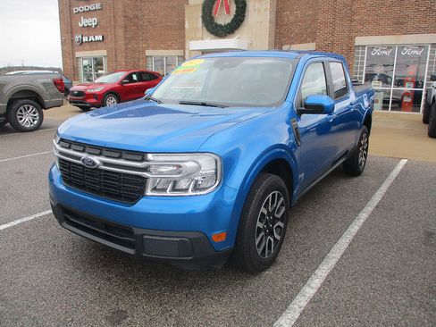 Used 2022 Ford Maverick Lariat FWD image 3