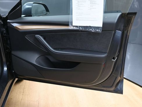 Used 2023 Tesla Model 3 Standard Range RWD image 38