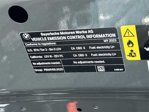 Used 2023 BMW i4 eDrive35 image 17