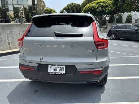 New 2024 Volvo XC40 B5 Plus w/ Climate Package AWD/4WD image 4