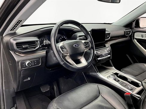 Used 2022 Ford Explorer Limited w/ Equipment Group 301A image 14