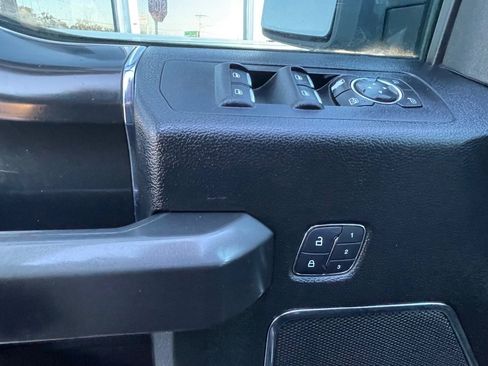 Used 2018 Ford F150 Lariat w/ Equipment Group 502A Luxury AWD/4WD image 25