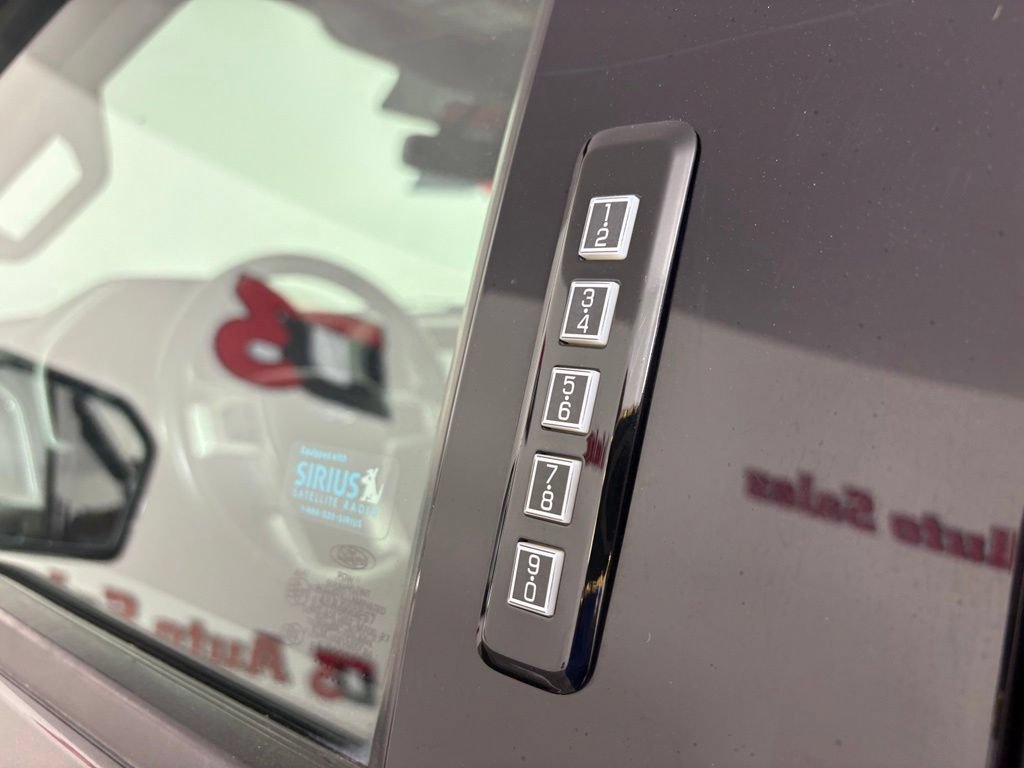 Used 2017 Ford F150 Lariat AWD/4WD image 11