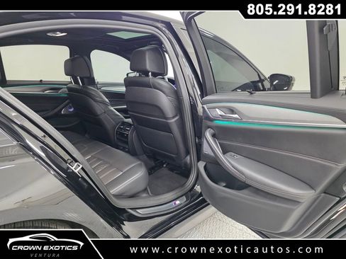 Used 2019 BMW M550i xDrive image 17