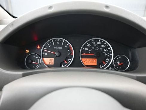 Used 2019 Nissan Frontier SL AWD/4WD image 12