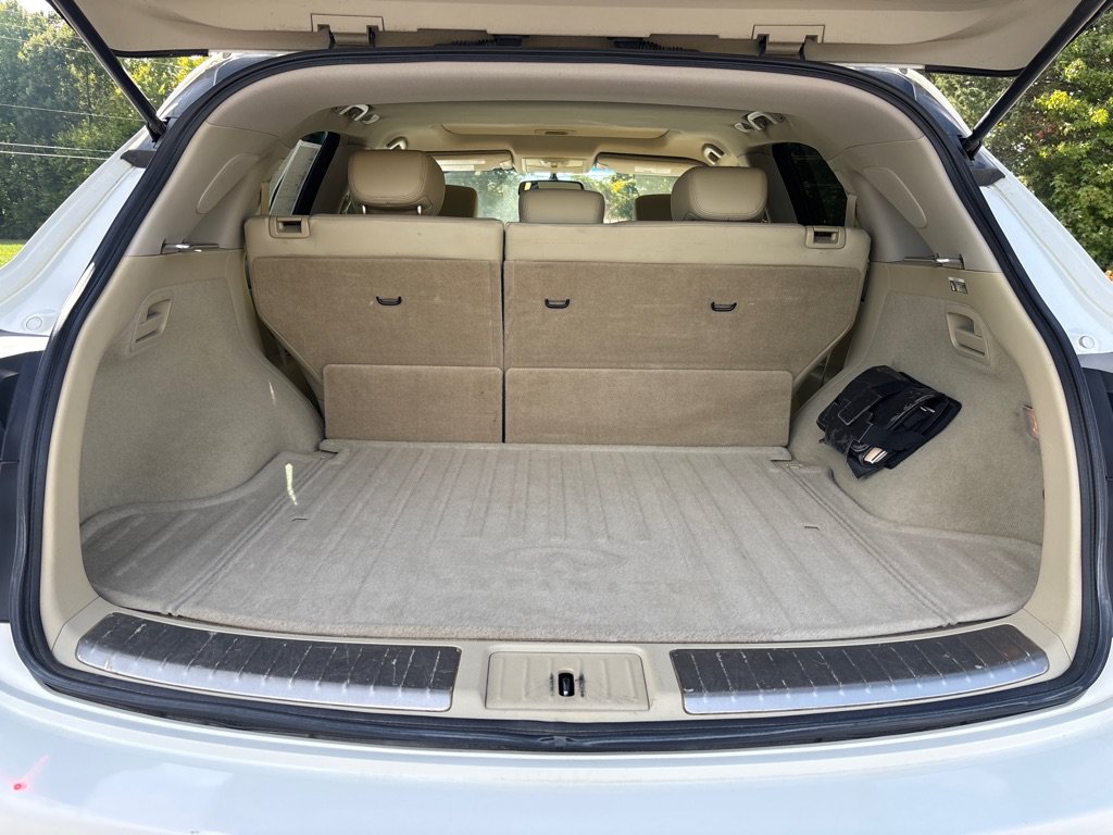 Used 2011 INFINITI FX35 AWD w/ Premium Pkg image 13
