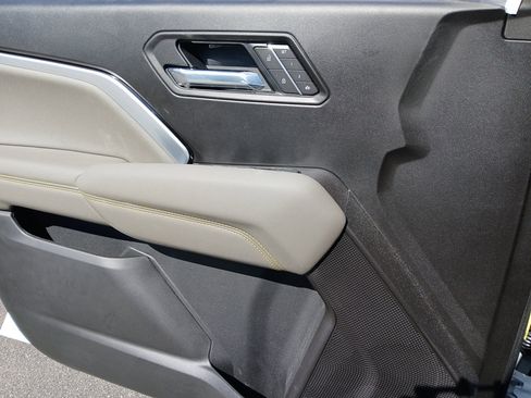 New 2026 Chevrolet Colorado ZR2 w/ Technology Package image 19