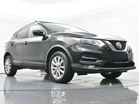 Used 2020 Nissan Rogue Sport SV w/ Technology Package FWD image 44