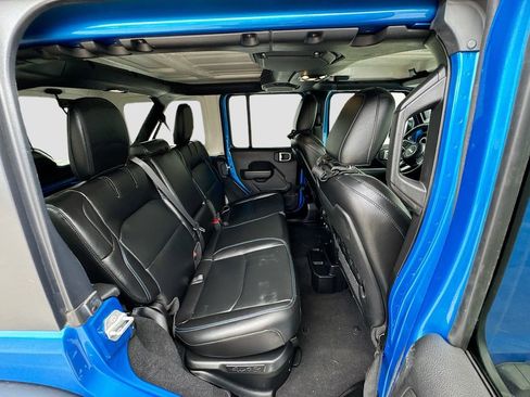 Used 2021 Jeep Wrangler Unlimited Rubicon 4xe w/ Cold Weather Group AWD/4WD image 32