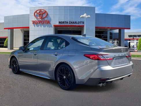 Used 2025 Toyota Camry SE w/ Convenience Package FWD image 6