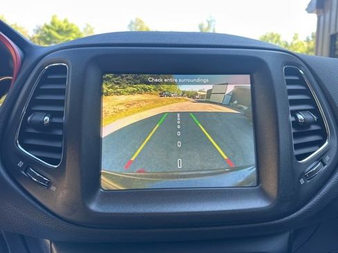 Used 2021 Jeep Compass Trailhawk image 15