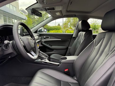 New 2025 Acura Integra image 12