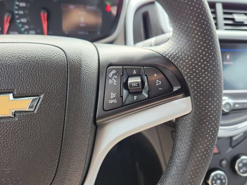 Used 2020 Chevrolet Sonic LT FWD image 31