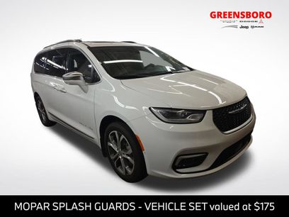 Used 2024 Chrysler Pacifica Pinnacle