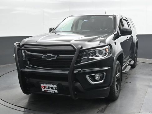 Used 2017 Chevrolet Colorado LT w/ Midnight Edition AWD/4WD image 5