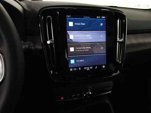 Used 2023 Volvo XC40 Recharge Plus w/ Protection Package Premier image 25