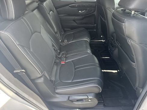 Used 2024 Honda Pilot Elite image 15