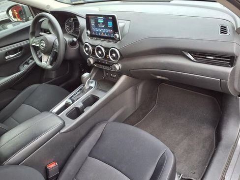 Used 2024 Nissan Sentra SV FWD image 29