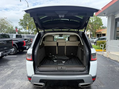 Used 2018 Land Rover Range Rover Sport SE AWD/4WD image 8