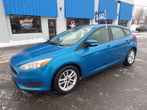 Used 2015 Ford Focus SE image 1