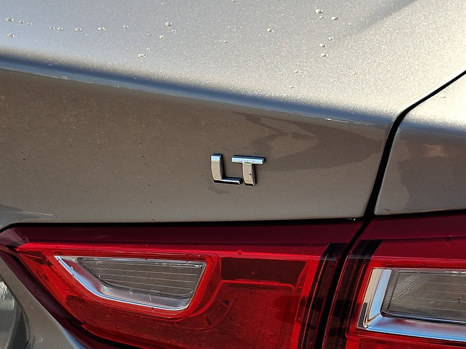 Used 2025 Chevrolet Malibu LT FWD image 30