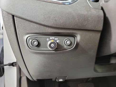 Used 2024 Chevrolet Equinox Premier w/ LPO, Floor Liner Package FWD image 16