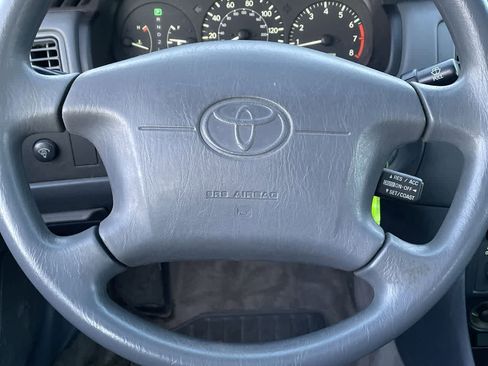 Used 2001 Toyota Camry LE image 10