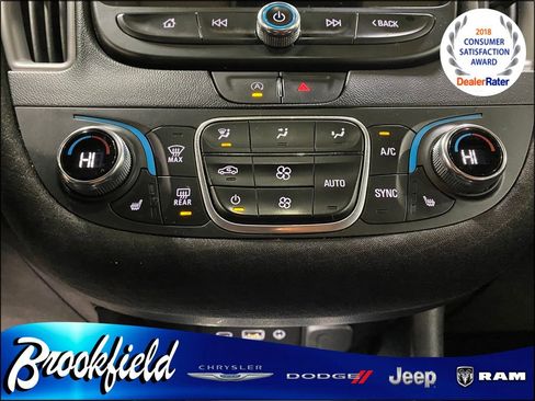 Used 2023 Chevrolet Malibu LT image 24