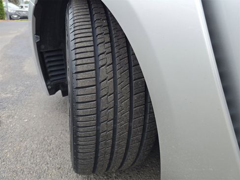 Used 2015 Lexus RC F image 26