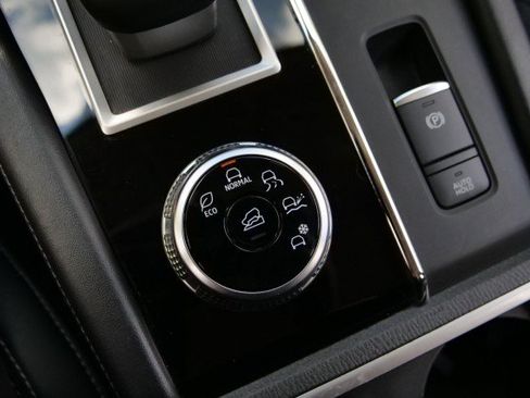 Used 2022 Mitsubishi Outlander SE FWD image 18