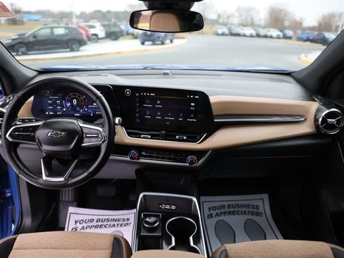 Used 2025 Chevrolet Equinox ACTIV w/ Convenience Package III image 10