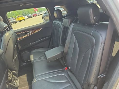 Used 2019 Lincoln Nautilus Reserve FWD image 42