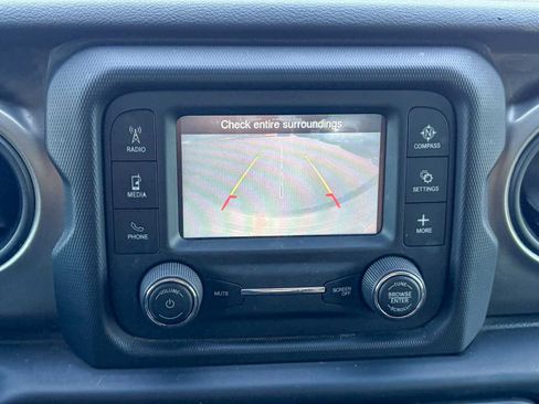 Used 2018 Jeep Wrangler Unlimited Sport AWD/4WD image 23