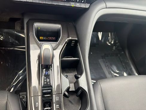 Used 2025 Toyota Crown Signia AWD/4WD image 20