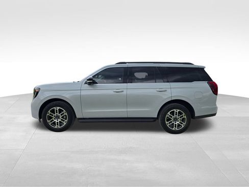 Used 2026 Ford Expedition Active AWD/4WD image 19