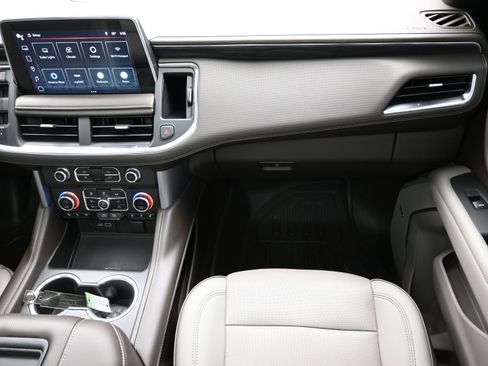 Used 2022 GMC Yukon SLT w/ SLT Premium Package image 40