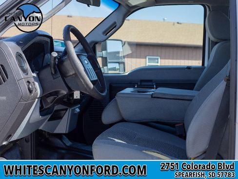 Used 2016 Ford F250 XL w/ Power Equipment Group AWD/4WD image 8