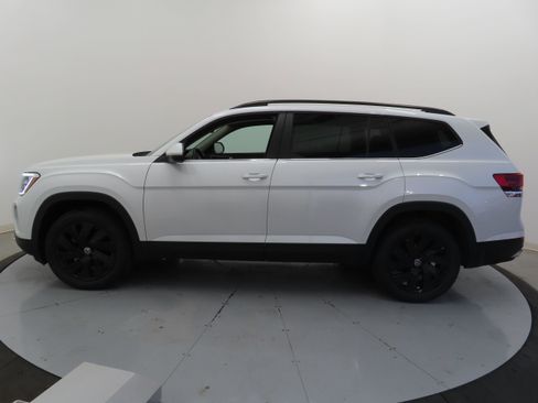 New 2026 Volkswagen Atlas SE image 8