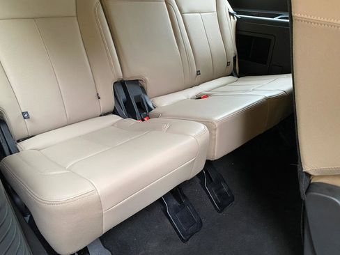 Used 2024 Ford Expedition XLT image 50