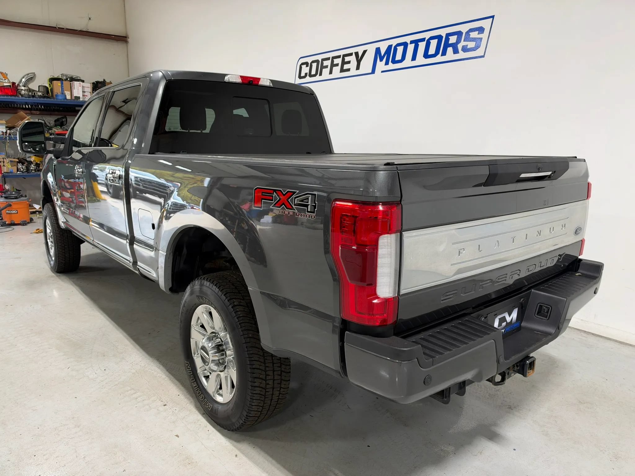 Used 2018 Ford F350 Platinum w/ Platinum Ultimate Package AWD/4WD image 4