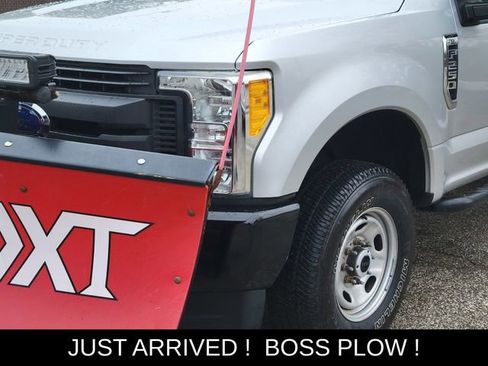 Used 2017 Ford F250 XL w/ Snow Plow Prep Package image 9