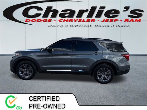 Used 2025 Ford Explorer Active w/ Active Comfort Package AWD/4WD image 1