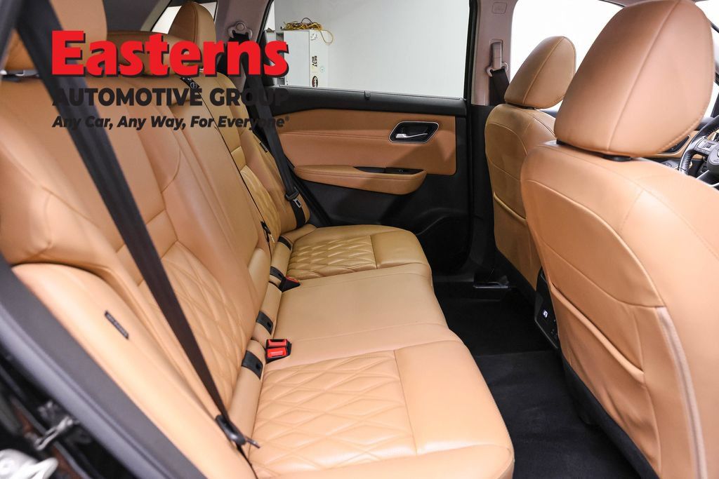 Used 2023 Nissan Rogue Platinum w/ Platinum Premium Package AWD/4WD image 27