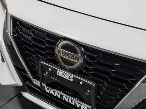 Used 2020 Nissan Sentra SV FWD image 8