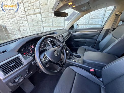 Used 2019 Volkswagen Atlas SE w/ Panoramic Sunroof Package FWD image 20