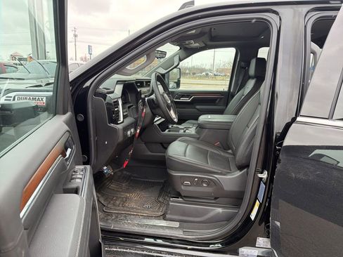 Used 2025 GMC Sierra 2500 Denali w/ Denali Reserve Package image 6