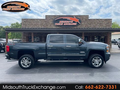Used 2019 Chevrolet Silverado 2500 High Country w/ Duramax Plus Package AWD/4WD image 1