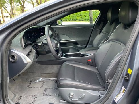 Used 2024 Lucid Air Pure RWD image 36